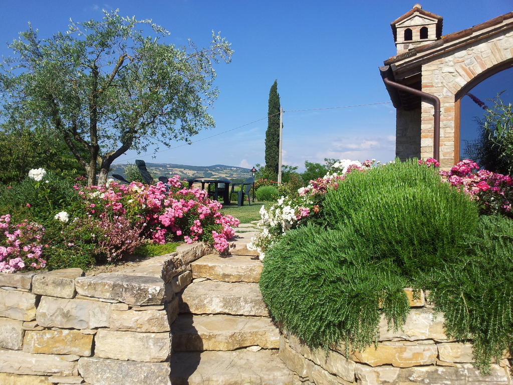 Agriturismo La Torraccia 토티 외부 사진