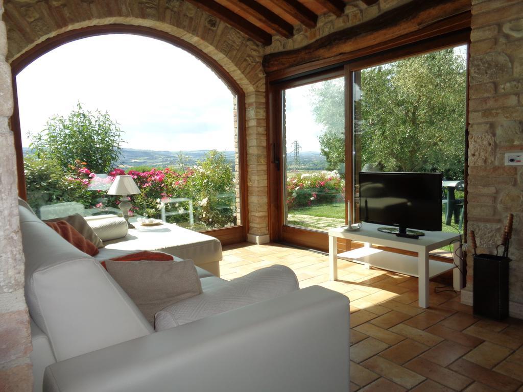 Agriturismo La Torraccia 토티 외부 사진