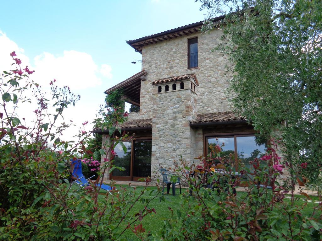 Agriturismo La Torraccia 토티 외부 사진