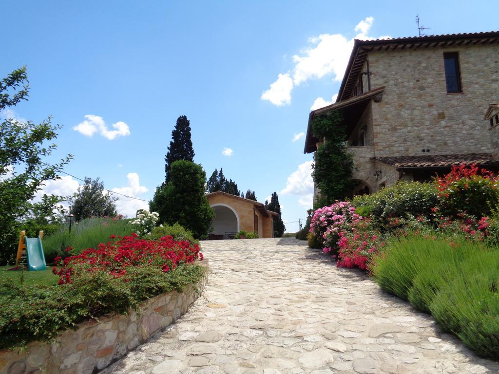 Agriturismo La Torraccia 토티 외부 사진