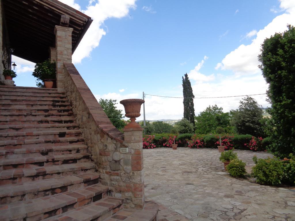 Agriturismo La Torraccia 토티 외부 사진