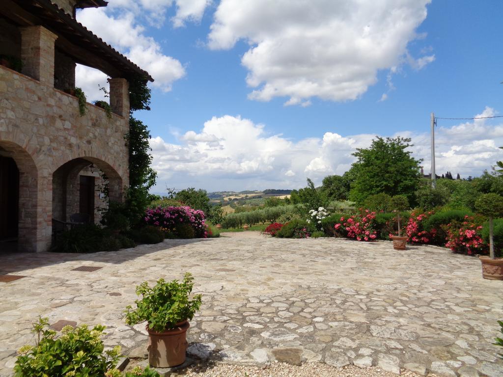 Agriturismo La Torraccia 토티 외부 사진