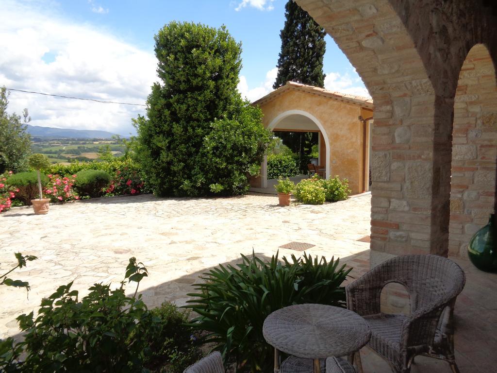 Agriturismo La Torraccia 토티 외부 사진