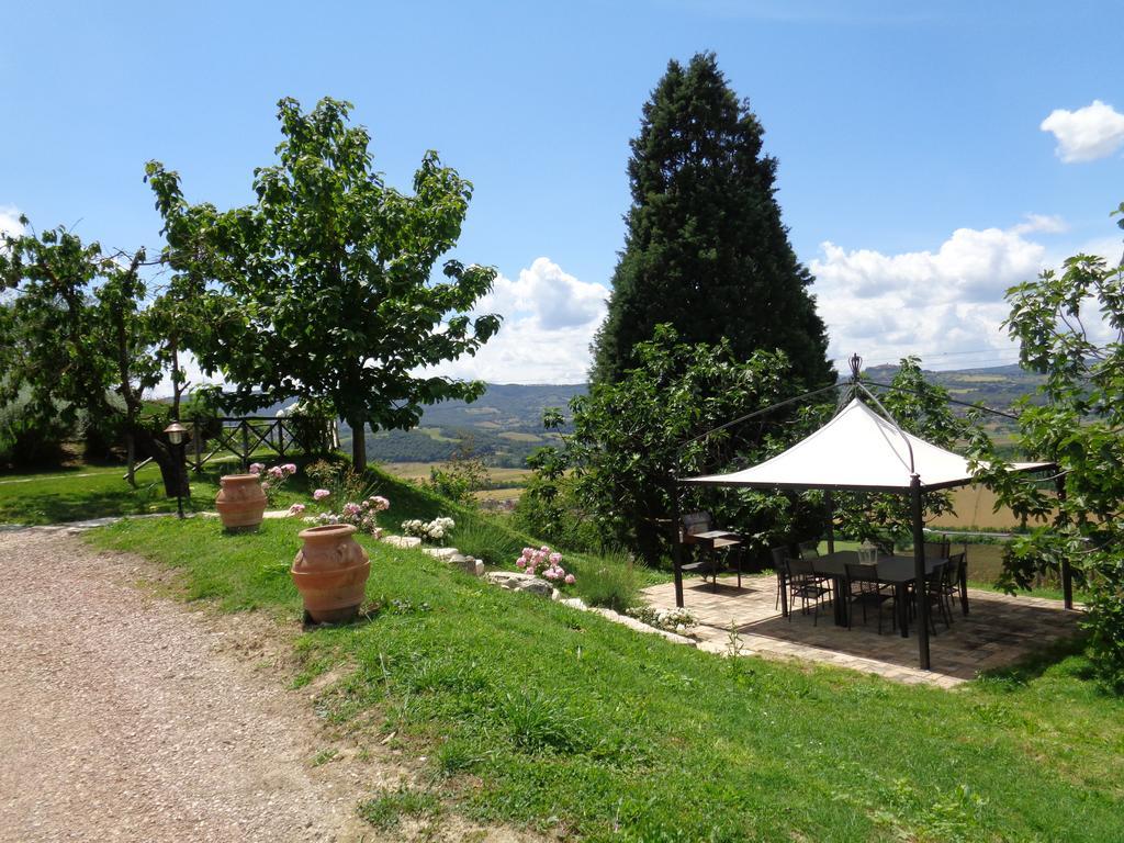Agriturismo La Torraccia 토티 외부 사진